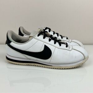 Nike Kids Size 7Y (W8.5) Cortez Basic SL White & Black Athletic Shoes